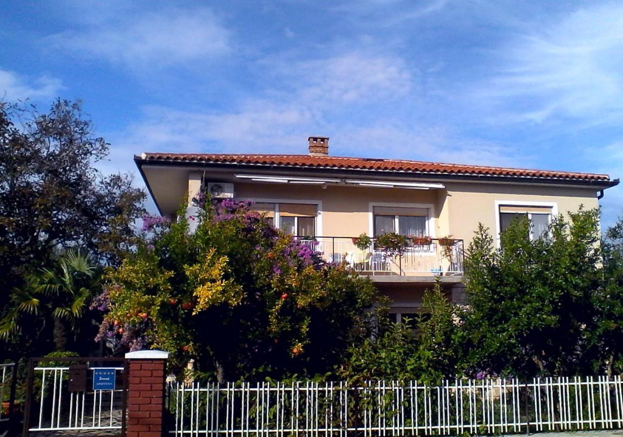 Sweet Apartment In Pomer Exterior foto